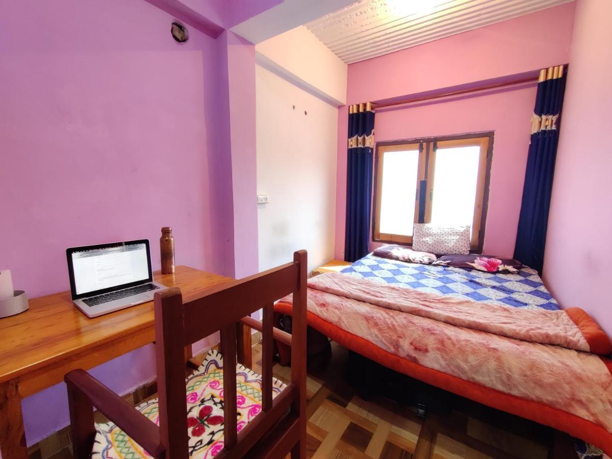 Bhanu Homestay, Kasar Devi Алмора Екстериор снимка